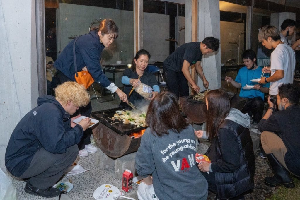 夜のバーベキュー